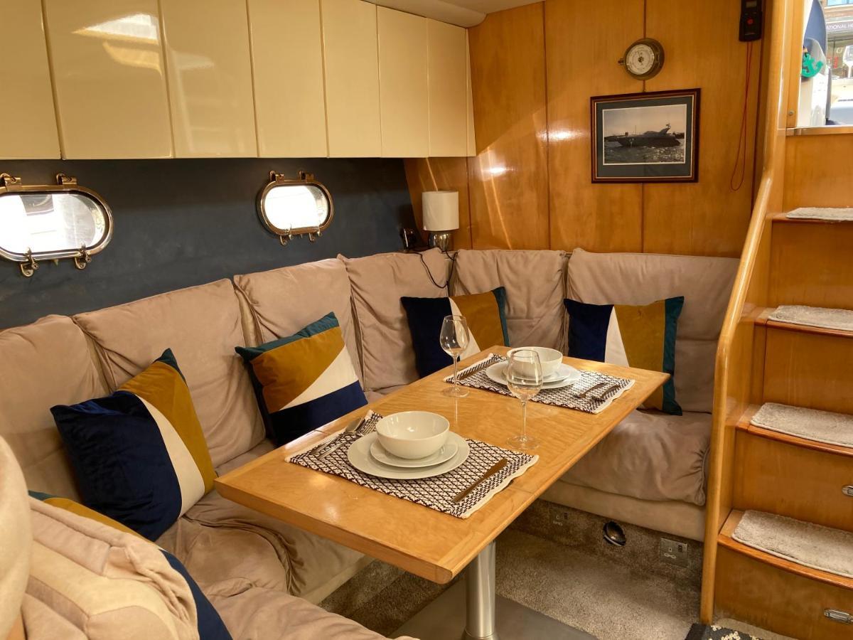 Entire Boat At St Katherine Docks 2 Available Select Using Room Options لندن المظهر الخارجي الصورة
