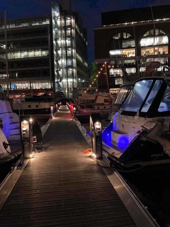 Entire Boat At St Katherine Docks 2 Available Select Using Room Options لندن المظهر الخارجي الصورة