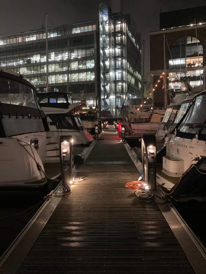 Entire Boat At St Katherine Docks 2 Available Select Using Room Options لندن المظهر الخارجي الصورة